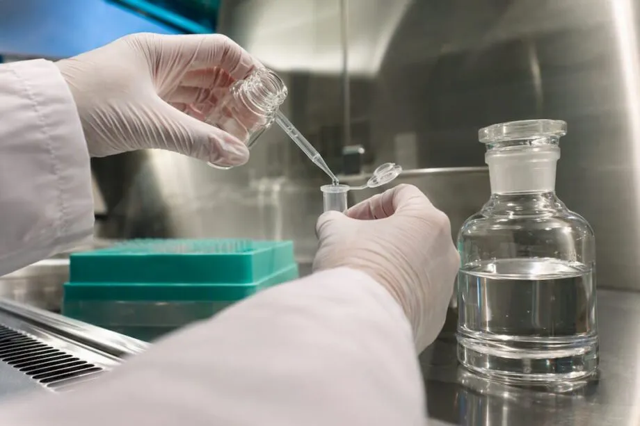 Peptide counterion exchange in analytical laboratory